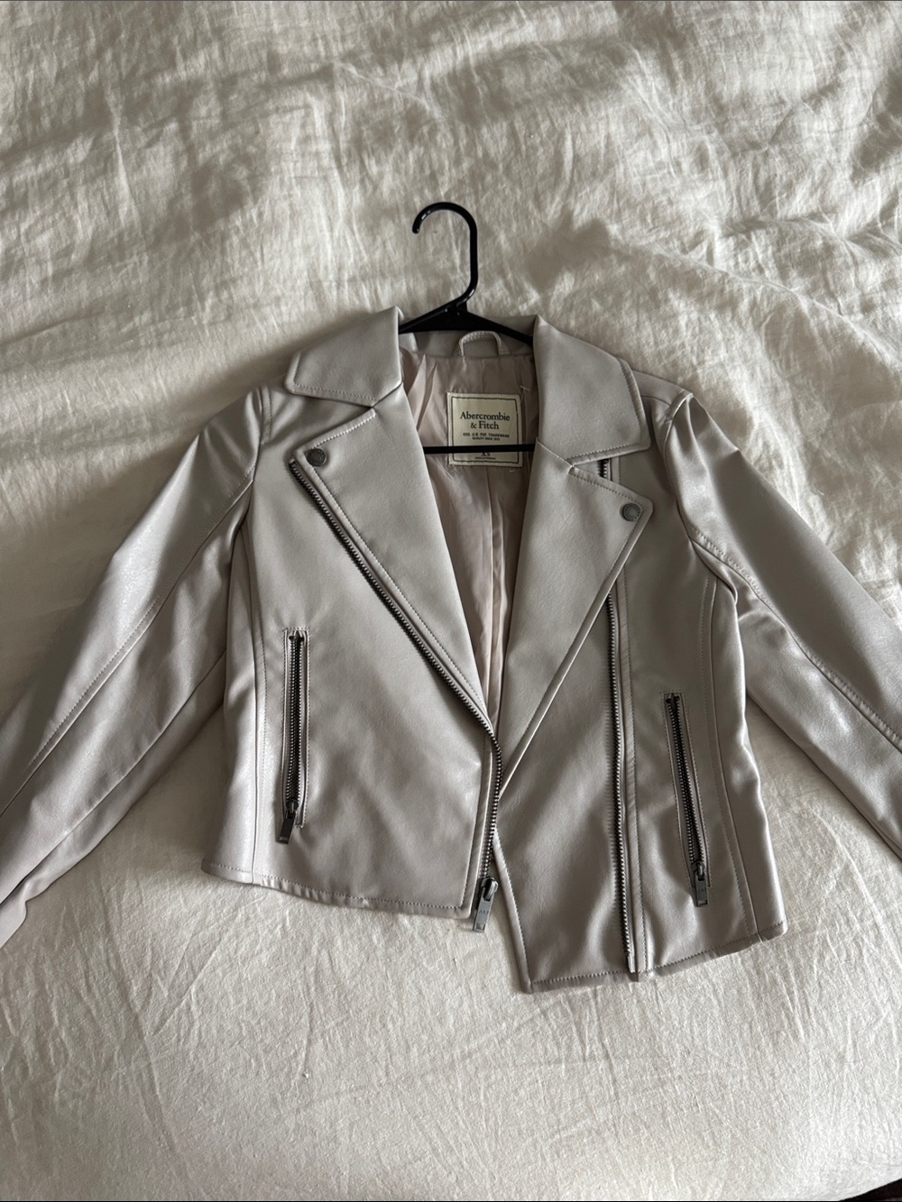 Abercrombie & Fitch Women's Light Gray Faux Leather Moto Jacket